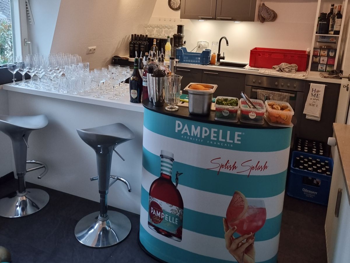 Mobile Cocktailbar beim Home Catering