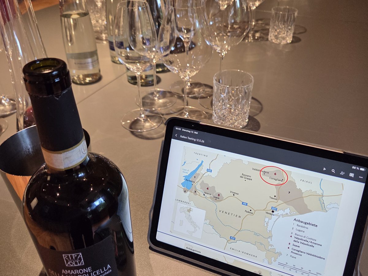 Weinverkostung mit Amarone, vorbereitet vom Sommelier